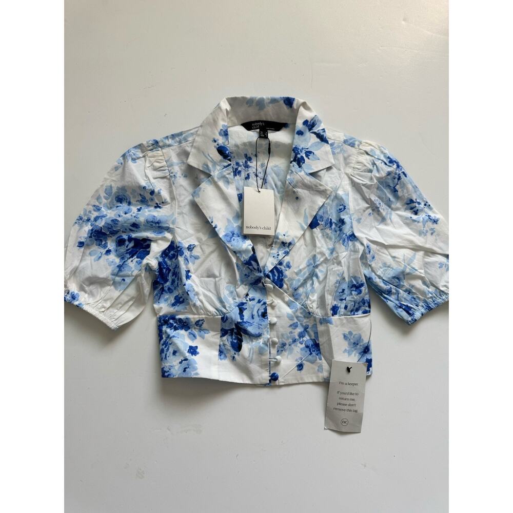 Floral Cropped Button-Front Top - White & Blue